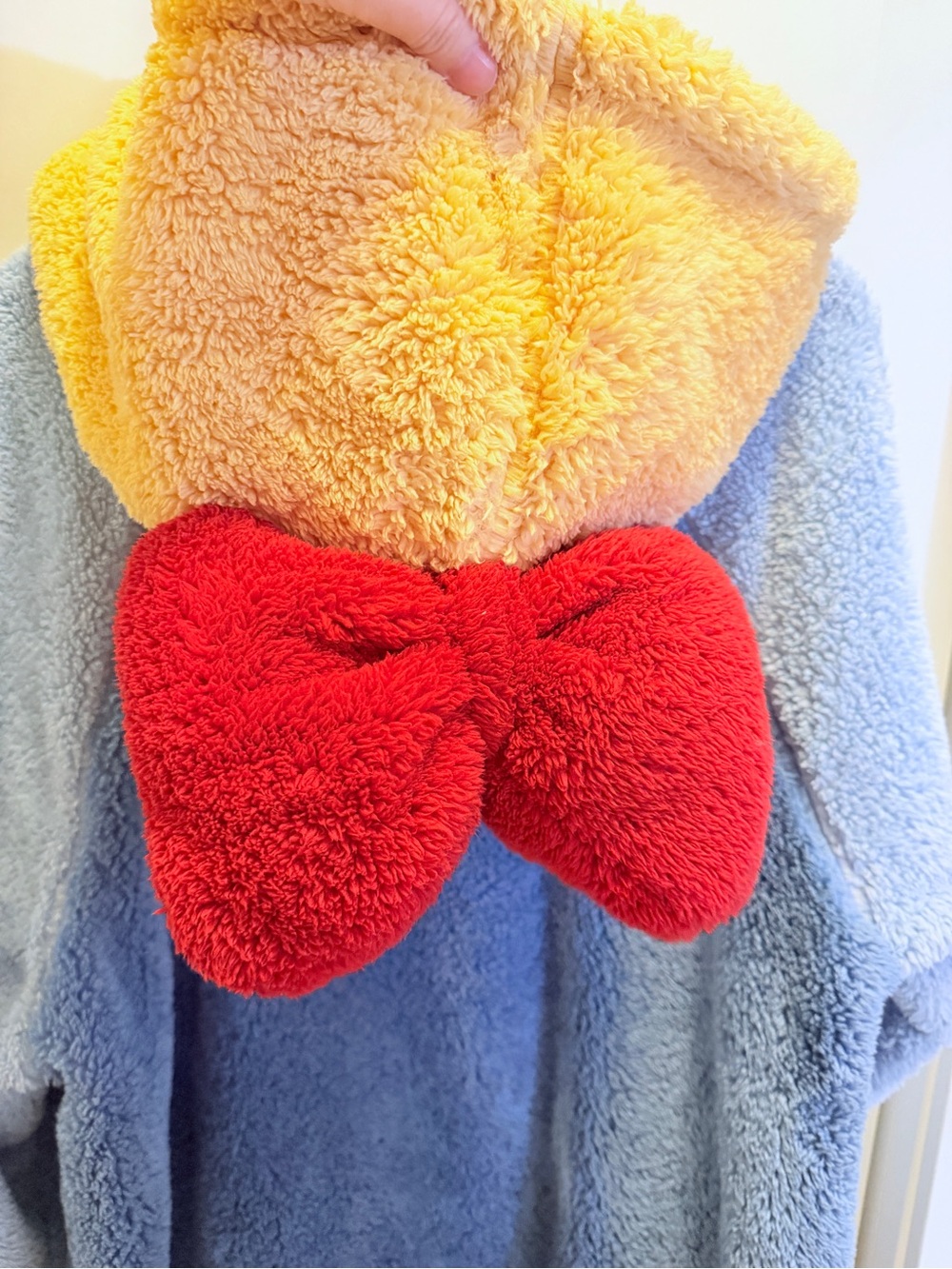 Snowwhite Plush Robe - Picture 2 of 6